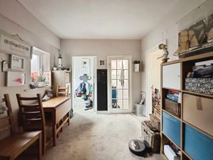 Dining Room- click for photo gallery
